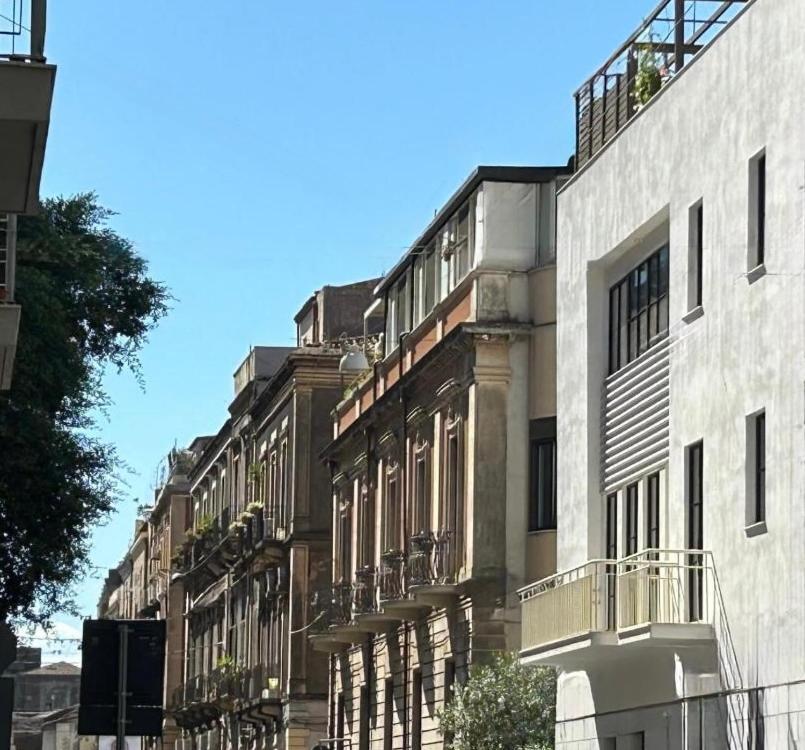 לינה וארוחת בוקר קטאניה Fra Le Righe מראה חיצוני תמונה